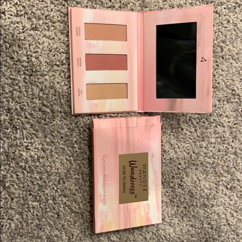 Wander beauty blush and highlighter palette